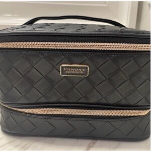 Stephanie Johnson - Jenny Train Case - Raven Black with Gold Hardware